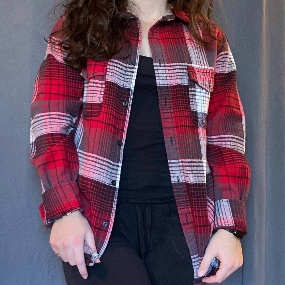 Red long sleeve flannel size small